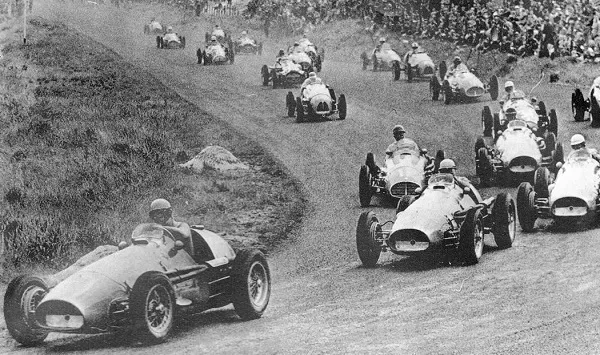 Auto da corsa Ferrari in Formula 1 negli anni '50